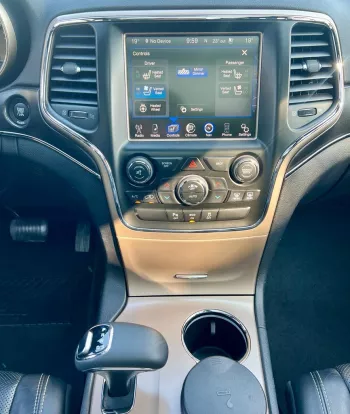 Jeep Cherokee Limited V6 4WD 2015 Model Year Gold Color