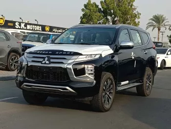 Mitsubishi Montero Sport Mid Option 3.0L V6 4WD 2023 Model Year 