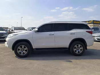 Toyota Fortuner SR5 2.7L V4 4WD 2019 Model Year White Color 