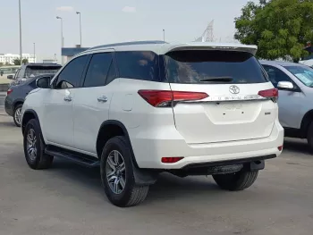 Toyota Fortuner SR5 2.7L V4 4WD 2019 Model Year White Color 