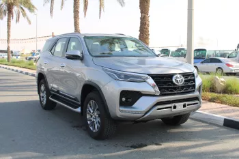 TOYOTA FORTUNER 4.0L V6 PETROL 4WD FULL OPTIONS 2023 MODEL YEAR SILVER