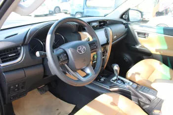 TOYOTA FORTUNER 4.0L V6 PETROL 4WD FULL OPTIONS 2023 MODEL YEAR SILVER