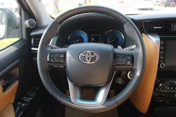 TOYOTA FORTUNER 4.0L V6 PETROL 4WD FULL OPTIONS 2023 MODEL YEAR SILVER