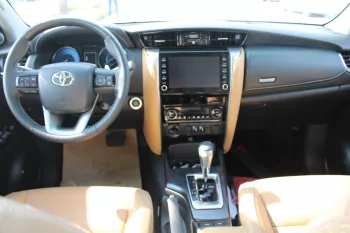 TOYOTA FORTUNER 4.0L V6 PETROL 4WD FULL OPTIONS 2023 MODEL YEAR SILVER