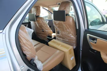 TOYOTA FORTUNER 4.0L V6 PETROL 4WD FULL OPTIONS 2023 MODEL YEAR SILVER
