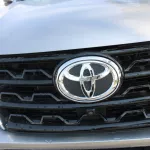 TOYOTA FORTUNER 4.0L V6 PETROL 4WD FULL OPTIONS 2023 MODEL YEAR SILVER - Thumbnail 15
