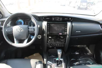 LHD - TOYOTA FORTUNER 4.0L V6 PETROL 4WD FULL OPTIONS -2023 MODEL YEAR BLACK