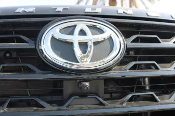 LHD - TOYOTA FORTUNER 4.0L V6 PETROL 4WD FULL OPTIONS -2023 MODEL YEAR BLACK
