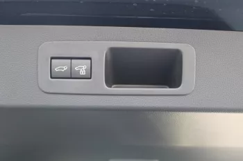 LHD - TOYOTA LANDCRUISER 300 3.3L DIESEL VX+ 2023 MODEL YEAR