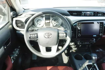 TOYOTA HILUX 2.7 AT FULL OPTION 2024 MODEL YEAR WHITE