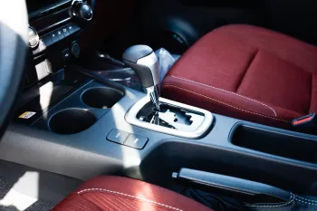 TOYOTA HILUX 2.7 AT FULL OPTION 2024 MODEL YEAR WHITE