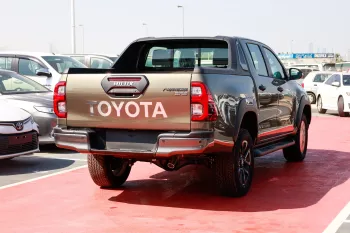 Toyota Hilux 4.0 Adventure 2024 Model Year Oxide Bronze