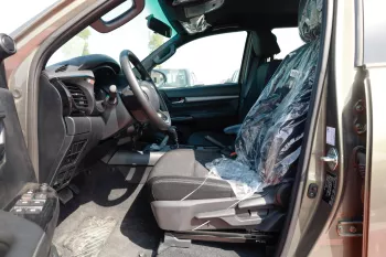 Toyota Hilux 4.0 Adventure 2024 Model Year Oxide Bronze
