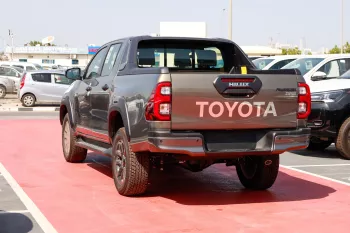 Toyota Hilux 4.0 Adventure 2024 Model Year Oxide Bronze