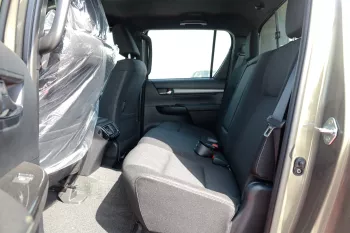 Toyota Hilux 4.0 Adventure 2024 Model Year Oxide Bronze