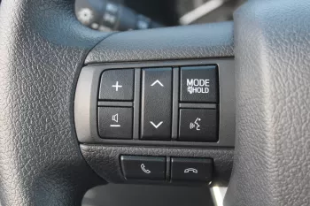 TOYOTA HILUX 2.7L PETROL 4WD MANUAL 2023 MODEL YEAR WHITE