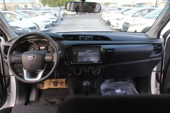 TOYOTA HILUX 2.7L PETROL 4WD MANUAL 2023 MODEL YEAR WHITE