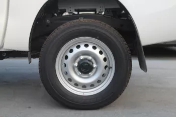 TOYOTA HILUX 2.7L PETROL 4WD MANUAL 2023 MODEL YEAR WHITE