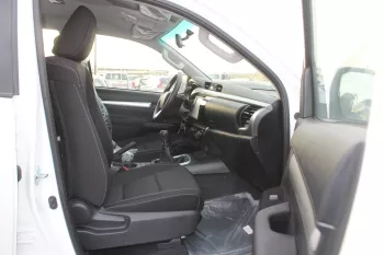 TOYOTA HILUX SRS 2.7L PETROL 4WD 2023 MODEL YEAR WHITE