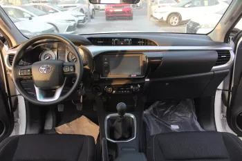 TOYOTA HILUX SRS 2.7L PETROL 4WD 2023 MODEL YEAR WHITE