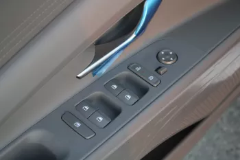 HYUNDAI ELANTRA 1.6 L PETROL 2WD COMFORT 2024 MODEL YEAR