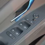 HYUNDAI ELANTRA 1.6 L PETROL 2WD COMFORT 2024 MODEL YEAR - Thumbnail 7