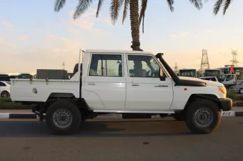 TOYOTA LANDCRUISER LC79 4.5L V8 DIESEL DOUBLE CAB MANUAL 2023 MODEL YEAR