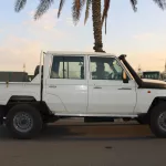 TOYOTA LANDCRUISER LC79 4.5L V8 DIESEL DOUBLE CAB MANUAL 2023 MODEL YEAR - Thumbnail 3