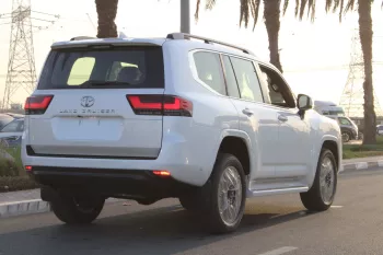 TOYOTA LANDCRUISER 300 3.3L DIESEL VX + 2023 MODEL YEAR WHITE COLOR