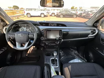 TOYOTA HILUX 4.0L V6 PETROL DOUBLE CAB 4WD VX AUTOMATIC 2024 MODEL YEAR WHITE