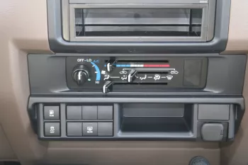TOYOTA LANDCRUISER 78 4.5L V8 DIESEL 9 SEATER MANUAL 2024 MODEL YEAR