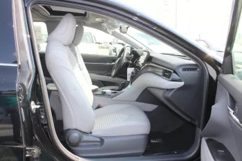 TOYOTA CAMRY SE 2.5L PETROL FWD 2023 MODEL YEAR BLACK
