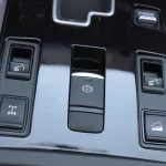 NISSAN X-TERRA PLATINUM 2.5L PETROL 4WD 2023 MODEL YEAR BLACK - Thumbnail 22