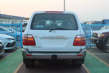Toyota Land Cruiser 4.7L PETROL 2000 MODEL YEAR WHITE 