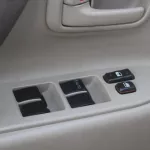 Toyota Land Cruiser 4.7L PETROL 2000 MODEL YEAR WHITE  - Thumbnail 7