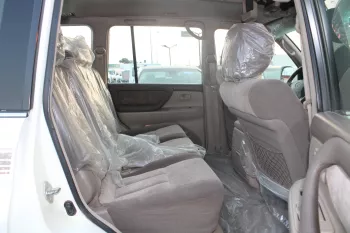 Toyota Land Cruiser 4.7L PETROL 2000 MODEL YEAR WHITE 