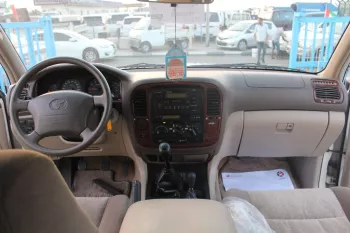 Toyota Land Cruiser 4.7L PETROL 2000 MODEL YEAR WHITE 