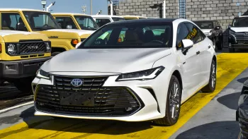 Toyota Avalon 3.5L V6 FWD 2023 Model Year White Color