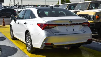 Toyota Avalon 3.5L V6 FWD 2023 Model Year White Color