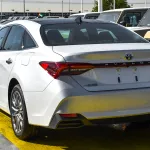 Toyota Avalon 3.5L V6 FWD 2023 Model Year White Color - Thumbnail 5