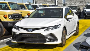 Toyota Camry GLE 2.5L V4 Hybrid 2023 Model Year White Color