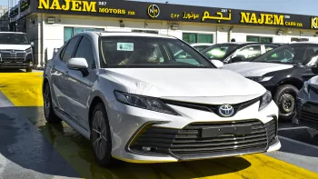 Toyota Camry GLE 2.5L V4 Hybrid 2023 Model Year White Color