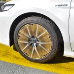 Toyota Camry GLE 2.5L V4 Hybrid 2023 Model Year White Color - Thumbnail 4