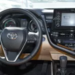 Toyota Camry GLE 2.5L V4 Hybrid 2023 Model Year White Color - Thumbnail 17