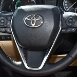 Toyota Camry GLE 2.5L V4 Hybrid 2023 Model Year White Color - Thumbnail 18