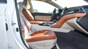 Toyota Camry GLE 2.5L V4 Hybrid 2023 Model Year White Color