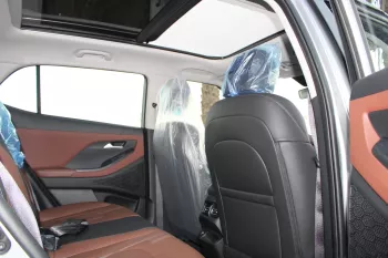 LHD - HYUNDAI CRETA 1.5L PETROL LUXURY 2024 MODEL YEAR SILVER