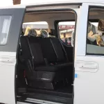 HYUNDAI STARIA PETROL 11 SEATER PREMIER AUTOMATIC  2024 MODEL YEAR WHITE - Thumbnail 10