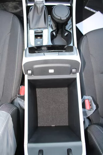 LHD - HYUNDAI TUCSON 2.0L PETROL COMFORT 2024 MODEL YEAR BLACK