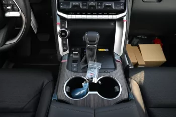 TOYOTA LAND CRUISER 300 VXR V6 2024 MODEL YEAR 4.0L PETROL
